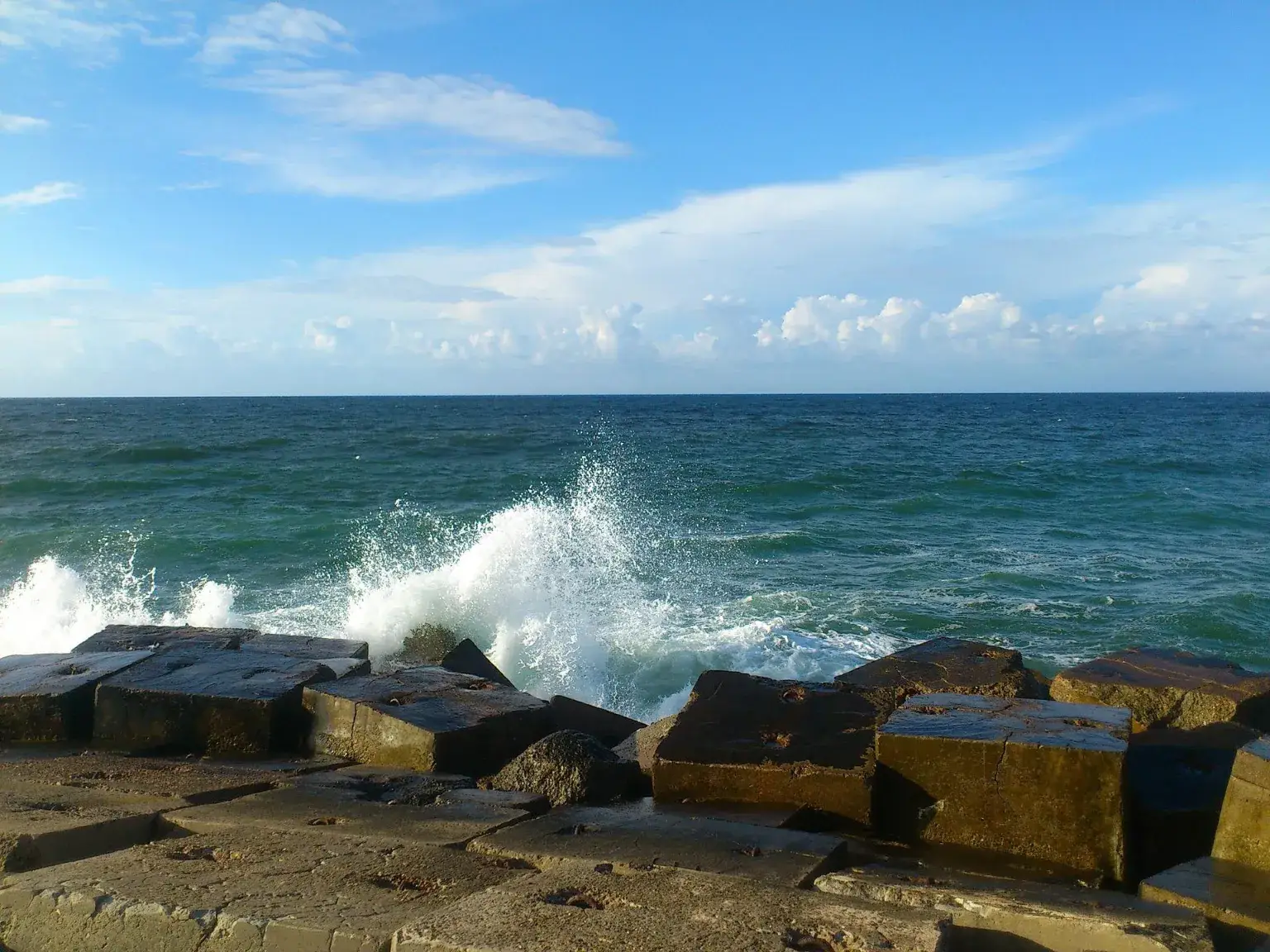 Waves hitting seashore in Alexandria